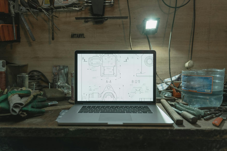 Space-Saving Mobile Workbench Designs