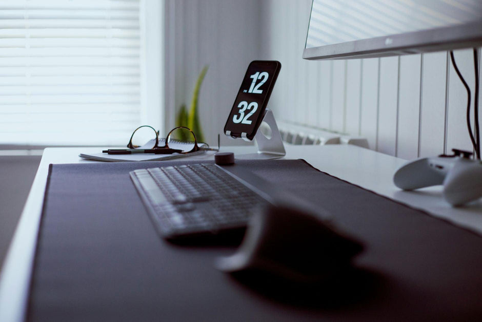 How to Customize a Reversible L-Shaped Desks?