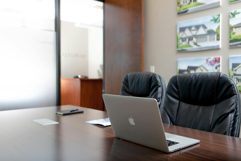 Ergonomic swivel conference chairs