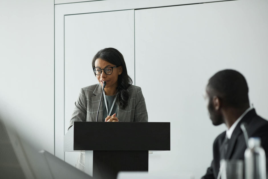 Features To Look For In An Office Lectern