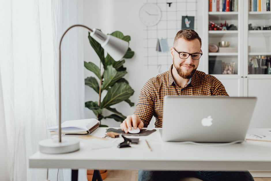 What Is The Difference Between A Cubicle And A Workstation?