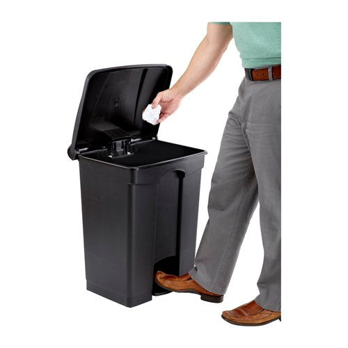 9922- Plastic Step-On 17 - 23 Gal  by Safco